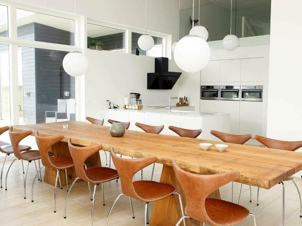 Five-Bedroom Holiday Home In Lokken 3 Exteriör bild