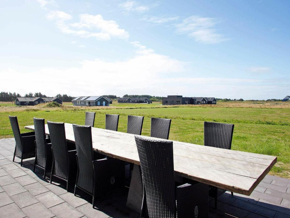 Five-Bedroom Holiday Home In Lokken 3 Exteriör bild